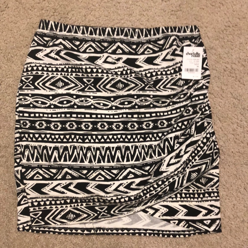 Charlotte Russe high waisted patterned shirt